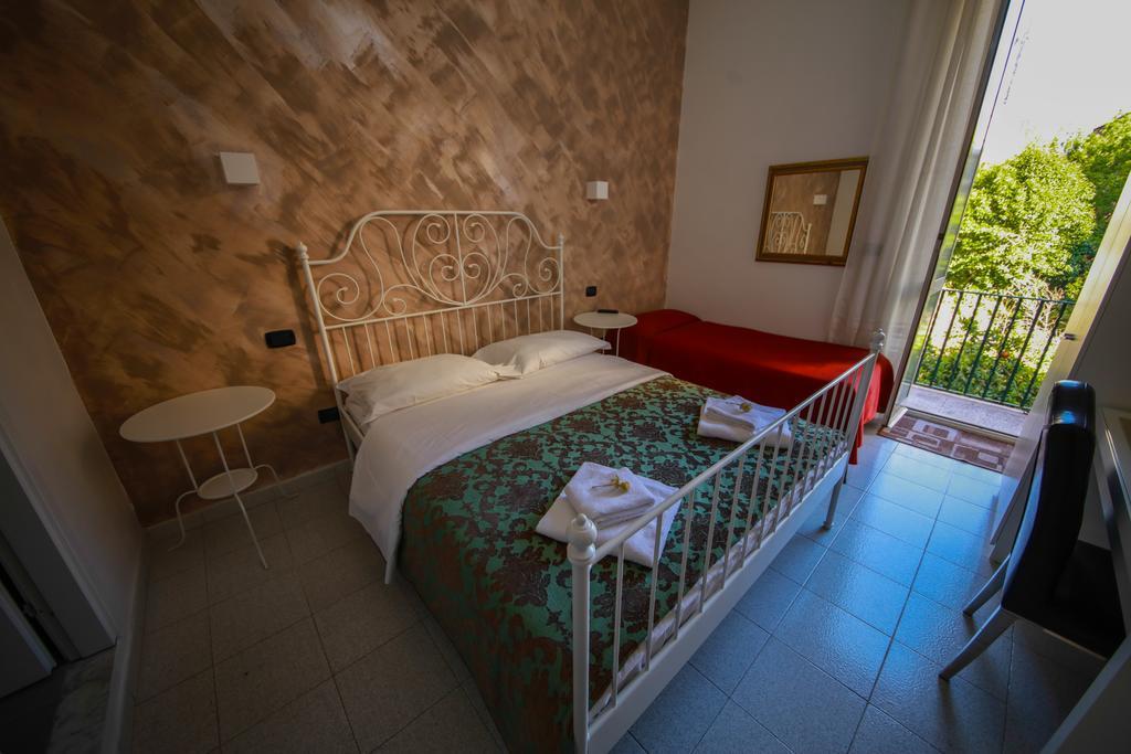Hotel Pisa Rome Bagian luar foto