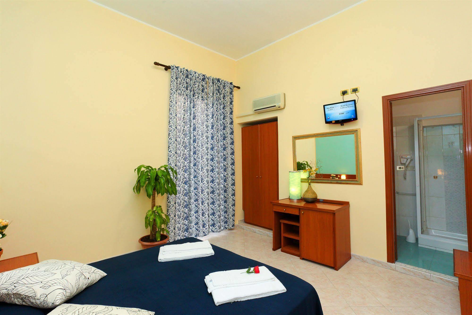 Hotel Pisa Rome Bagian luar foto