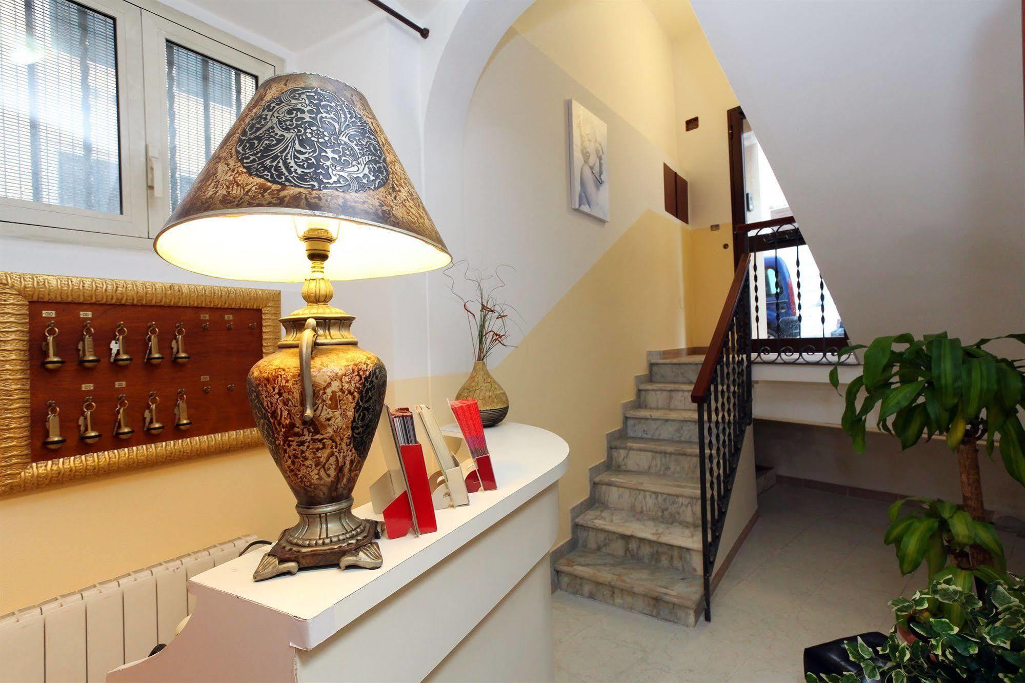 Hotel Pisa Rome Bagian luar foto
