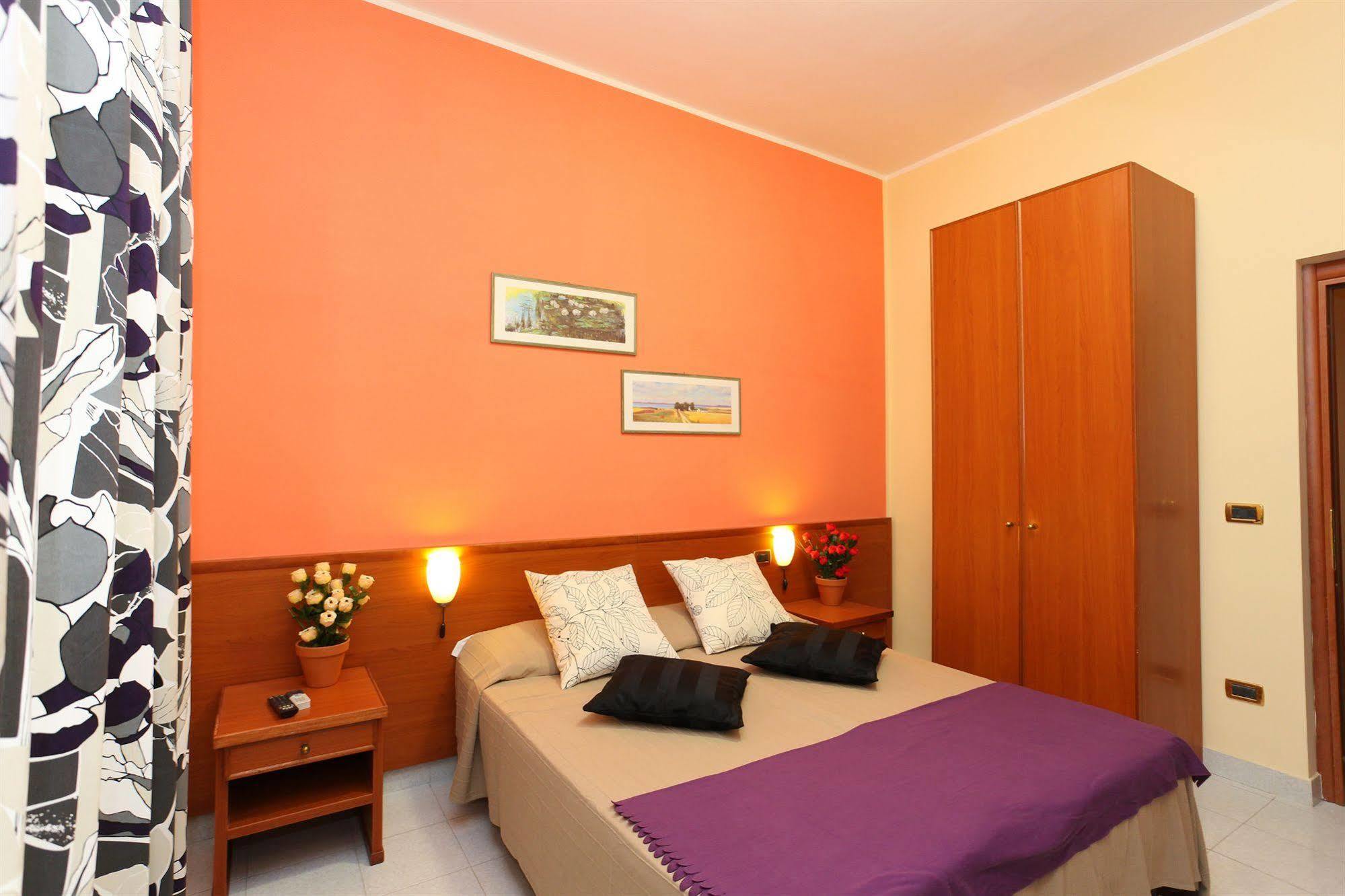Hotel Pisa Rome Bagian luar foto