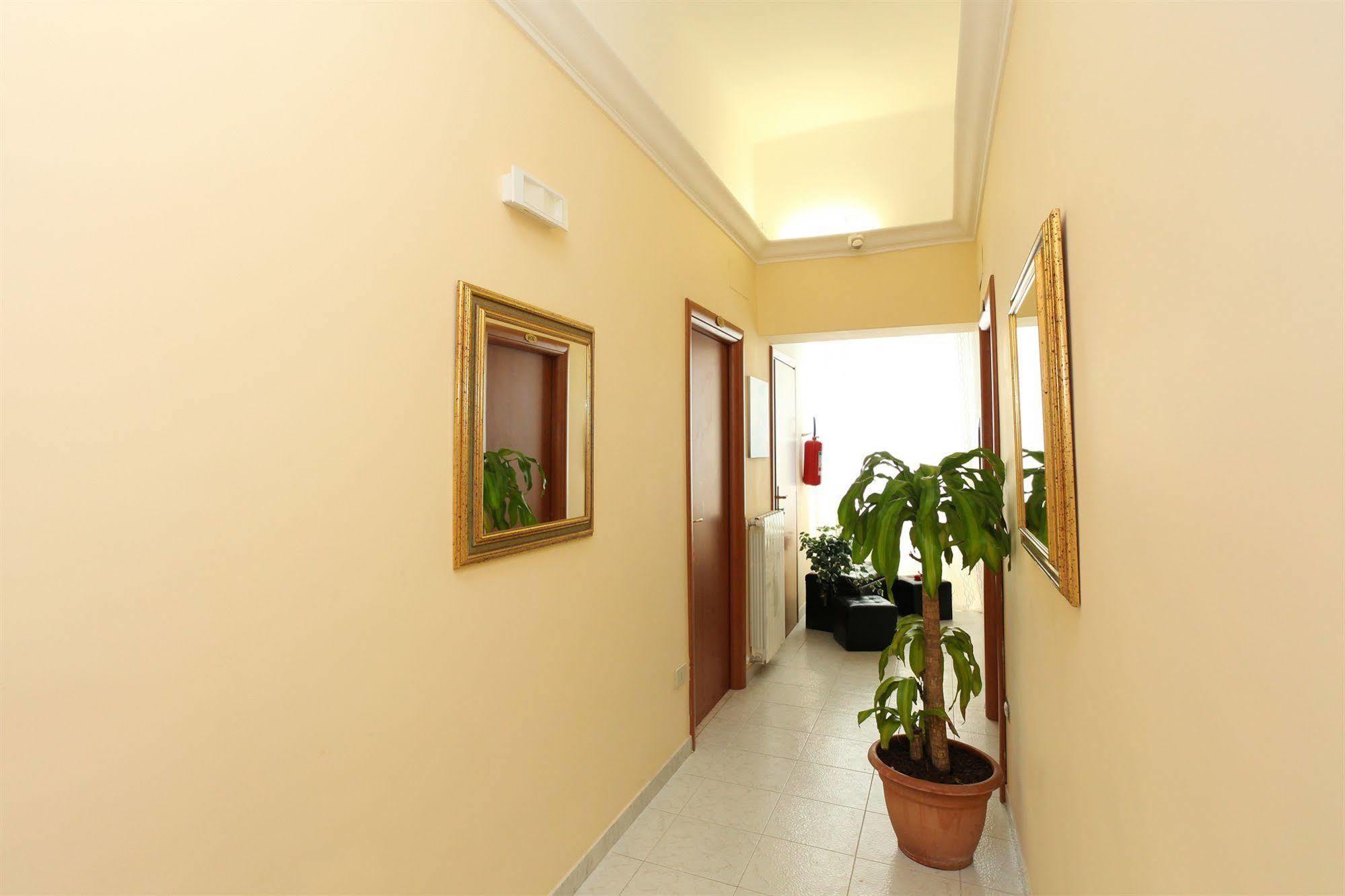 Hotel Pisa Rome Bagian luar foto